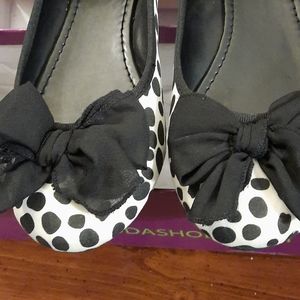Polka dot flats brand new..